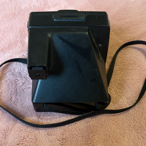 Polaroid Time-Zero OneStep Camera - Black with Rainbow Stripe - Picture 2 of 6